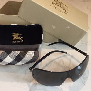Burberry Sunglasses B3033